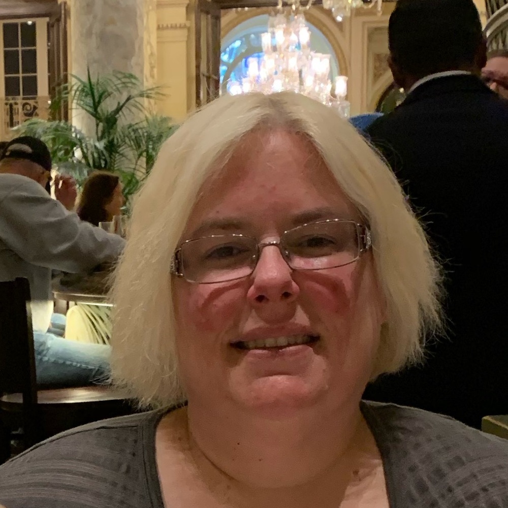 Meet your Posher, Jennifer